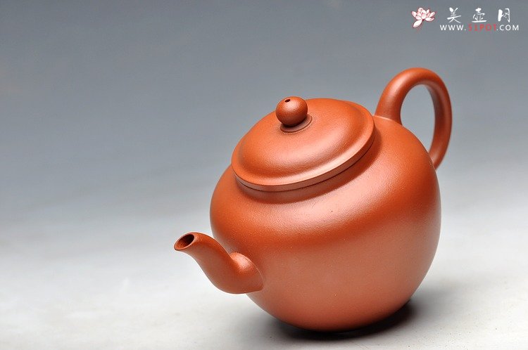 紫砂壶图片：线条流畅  亭亭玉立 全手恒圆 - 美壶网