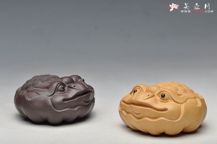 紫砂壶图片：荷叶金蟾  - 美壶网