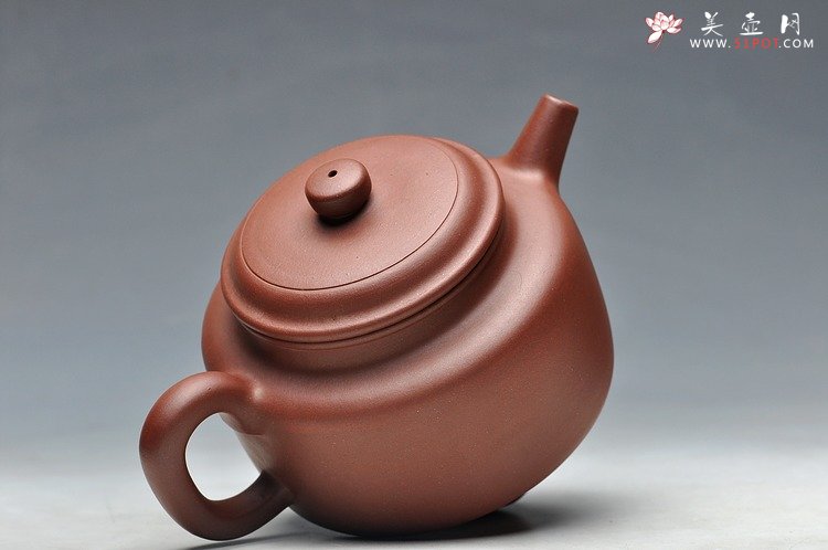 紫砂壶图片：更耐品 万阗阗最新全手力作 大亨德中 浑厚大气 - 美壶网