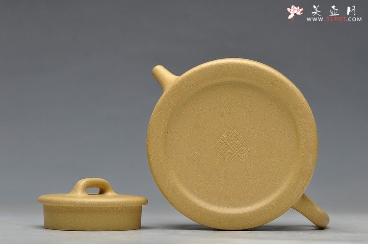 紫砂壶图片：矫健有力 素雅简练  全手井泉 - 美壶网