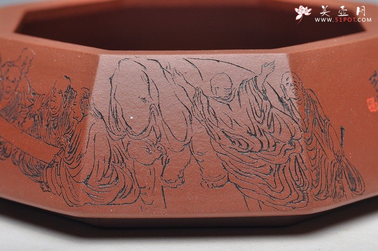 紫砂壶图片：面面是佛 人物线条张弛有力 耐品 全手八方水洗 笔洗 - 美壶网