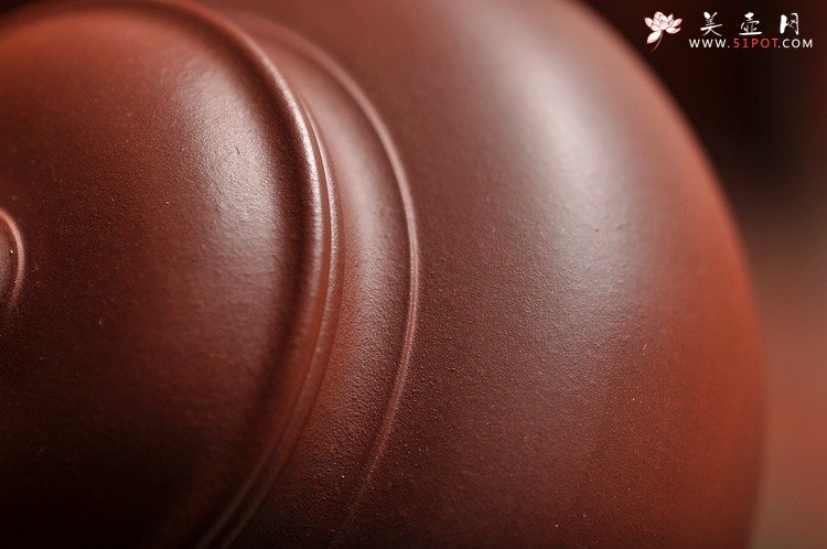 紫砂壶图片：泥色优雅 经典传承 顾派风格 紫泥全手笑樱 - 美壶网