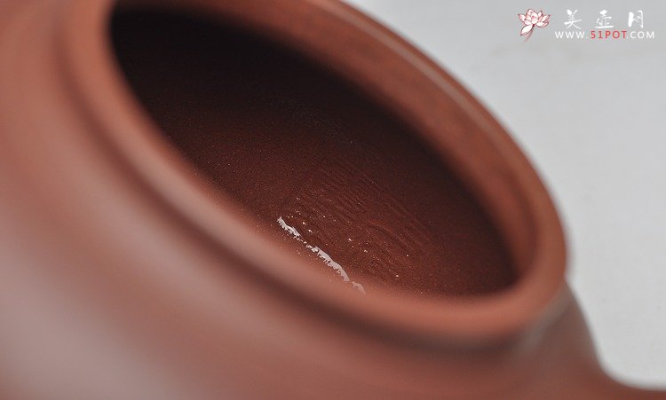 紫砂壶图片：泥色优雅 经典传承 顾派风格 紫泥全手笑樱 - 美壶网