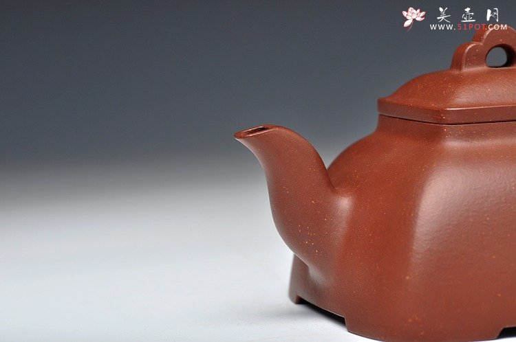 紫砂壶图片：全手工拍打成型 难度极高 精工大气 大觚棱 泥料温润 - 美壶网