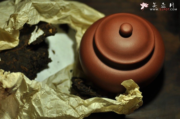 紫砂壶图片：全手茶叶罐 饱满敦厚 年终双节特惠 优质青水泥 - 美壶网