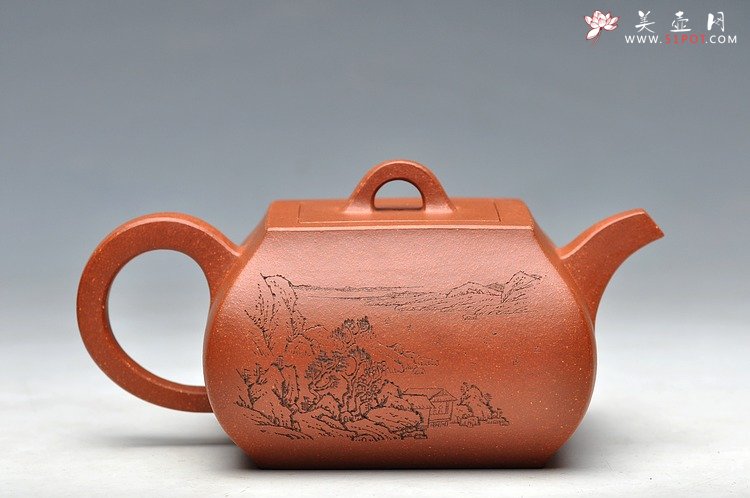 紫砂壶图片：强强联合 国工陈宏林即兴装饰 线条挺拔 全手四方鼓腹 - 美壶网