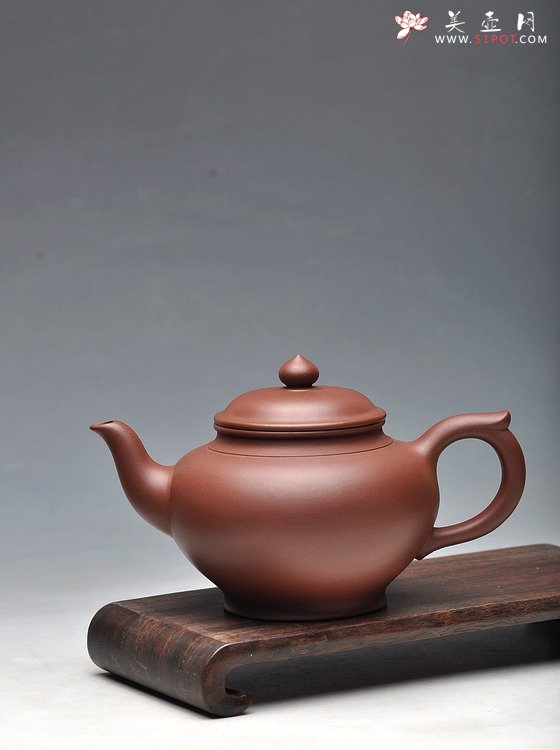 紫砂壶图片：泥色优雅 经典传承 顾派风格 紫泥全手笑樱 - 美壶网