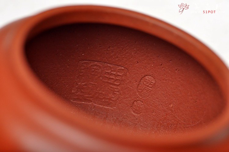 紫砂壶图片：大红袍 全手小圆壶 仅此1件 不接受定做 已出 - 美壶网