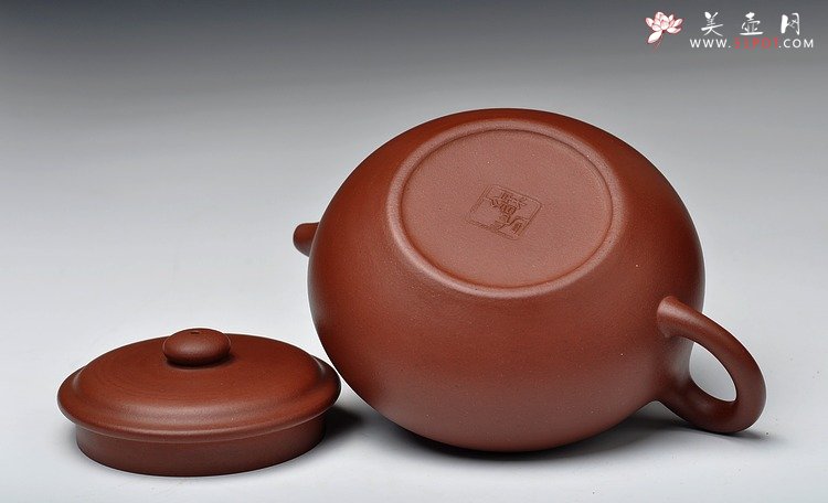 紫砂壶图片：气势挺拔 饱满流畅 精工 全手工大仿古 - 美壶网