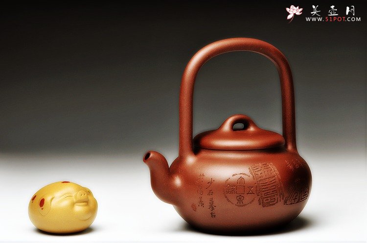 紫砂壶图片：张听刚装饰 饱满玉润 全手禅珠提梁 精美之作 - 美壶网