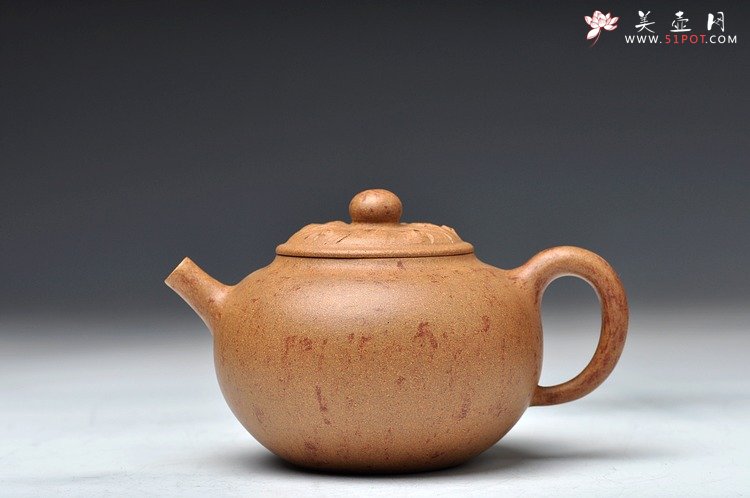 紫砂壶图片：砂美 型美  全手贡珠 蔡岩峰新作 炮管一捺底 - 美壶网
