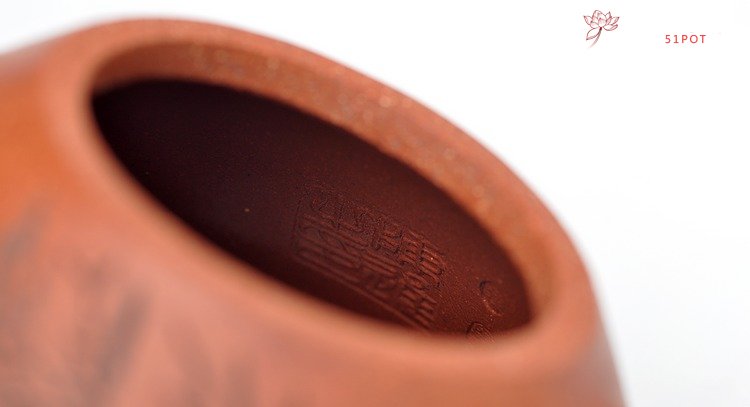 紫砂壶图片：骨肉均挺 全手降坡泥小子冶石瓢 李彦雄装饰 - 美壶网