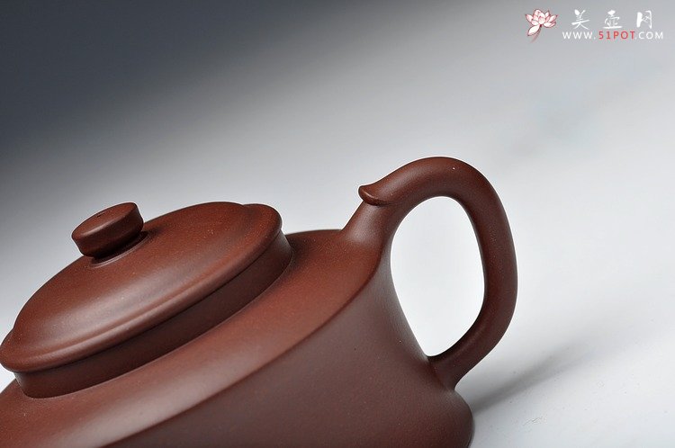 紫砂壶图片：砂料迷人 稳重而优雅 精品 全手玉锺 - 美壶网