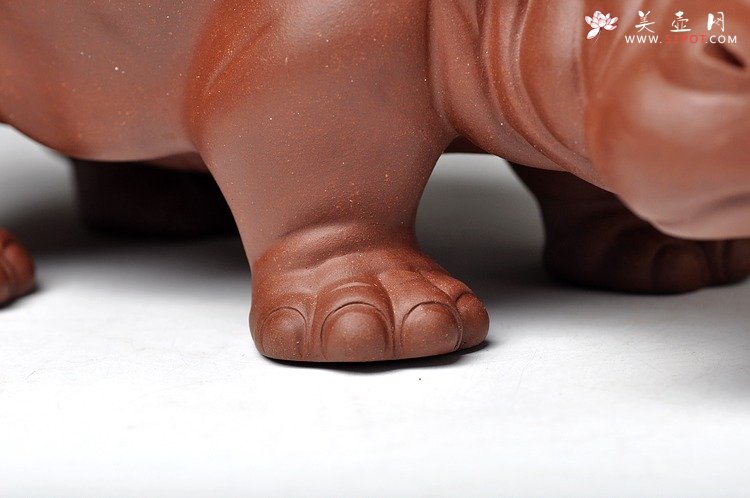 紫砂壶图片：河马 形态逼真 憨厚可爱 - 美壶网
