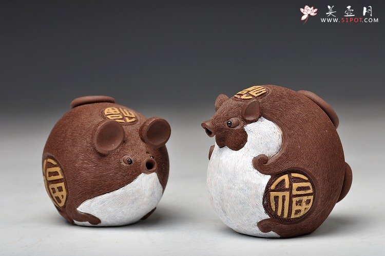紫砂壶图片：福鼠一对 憨厚可爱 造型新颖 有趣 - 美壶网