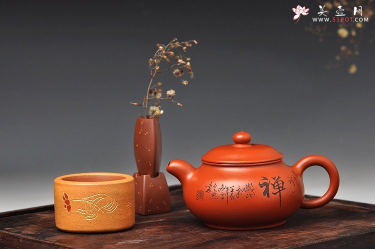 紫砂壶图片：禅意浓浓~ 精品朱泥潘壶 深得范曾人物之神韵~ - 美壶网