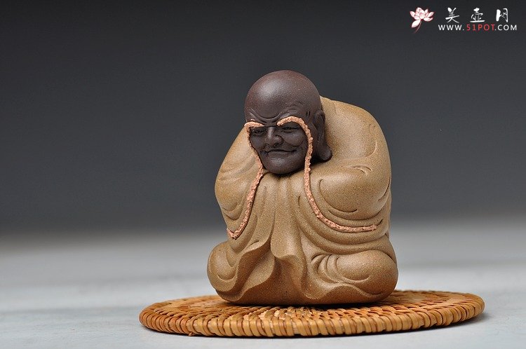 紫砂壶图片：十八罗汉之长眉罗汉和掏耳罗汉 神态细腻传神 精品茶宠 - 美壶网