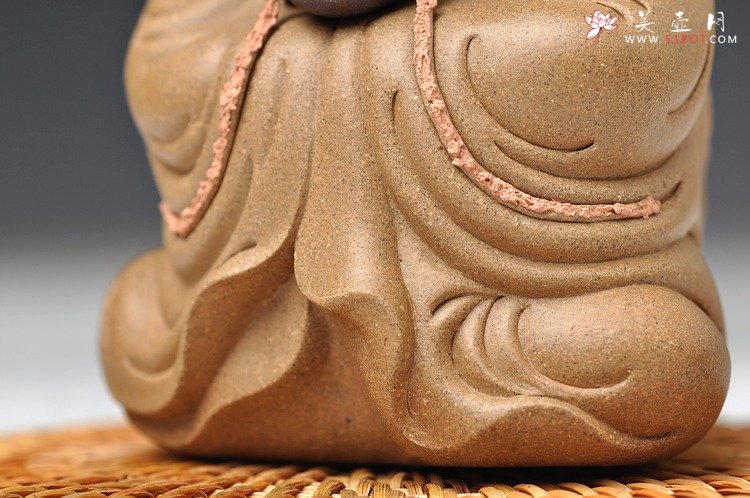 紫砂壶图片：十八罗汉之长眉罗汉和掏耳罗汉 神态细腻传神 精品茶宠 - 美壶网