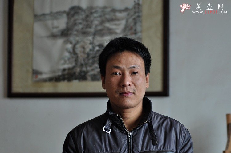 紫砂壶图片：徐亚春老师义拍作品 全手朱泥小文旦 雅安我们在一起  - 美壶网