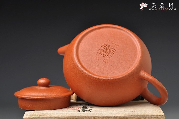 紫砂壶图片：文人壶 温文儒雅 铁观音利器 全手君玉 如鱼得水 - 美壶网