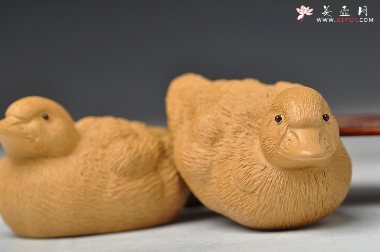 紫砂壶图片：一对好玩的段泥鸳鸯 - 美壶网