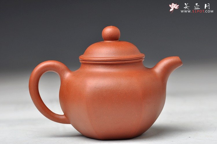 紫砂壶图片：曲峰老师义拍紫砂作品 青水泥六方掇球 雅安我们在一起 - 美壶网