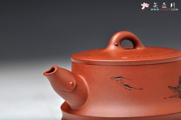 紫砂壶图片：鱼乐壶 造型别致 子非鱼安知鱼之乐o(∩_∩)o  - 美壶网