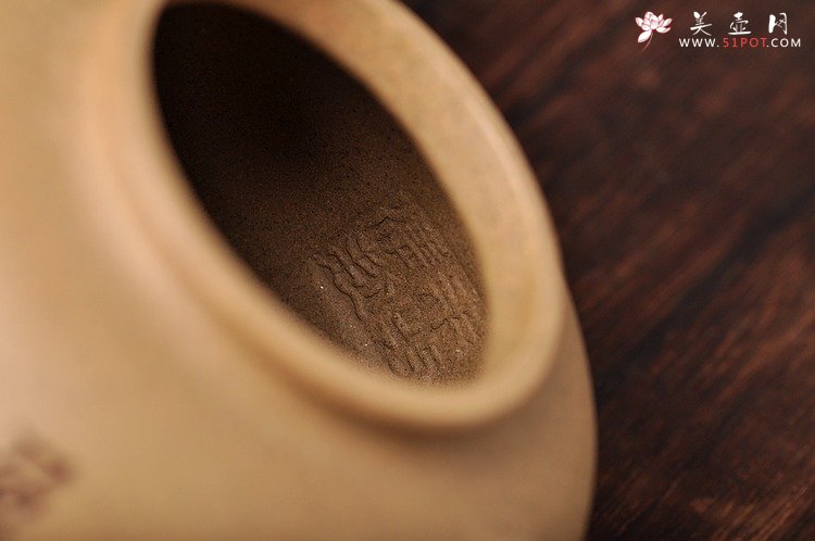 紫砂壶图片：摹古之作 古朴动人 全手大彬圆钮 老段泥 - 美壶网