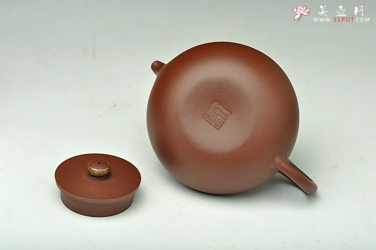 紫砂壶图片：曲峰原创作品 典雅大气 全手雍和 宫廷风格 - 美壶网