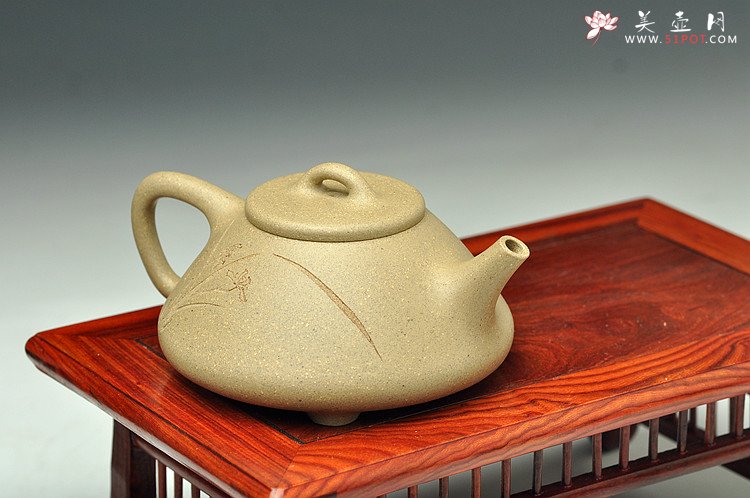 紫砂壶图片：徐亚春摹翟子冶石瓢 全手工 韵味苍劲 许频频装饰 仅1把不接受定做 - 美壶网