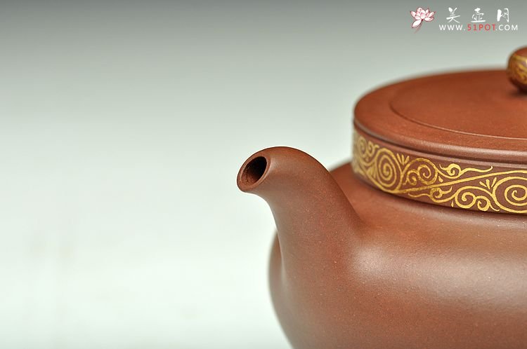 紫砂壶图片：曲峰原创作品 典雅大气 全手雍和 宫廷风格 - 美壶网