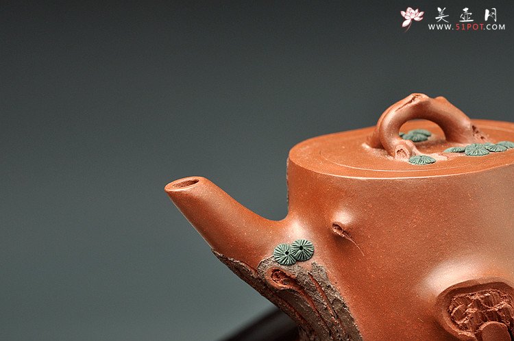 紫砂壶图片：单志萍最新作品 全手松福 造型更加经典俊秀  - 美壶网