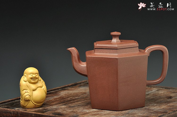 紫砂壶图片：全手新作 精工大气 挺拔清秀 六方吉壶 - 美壶网