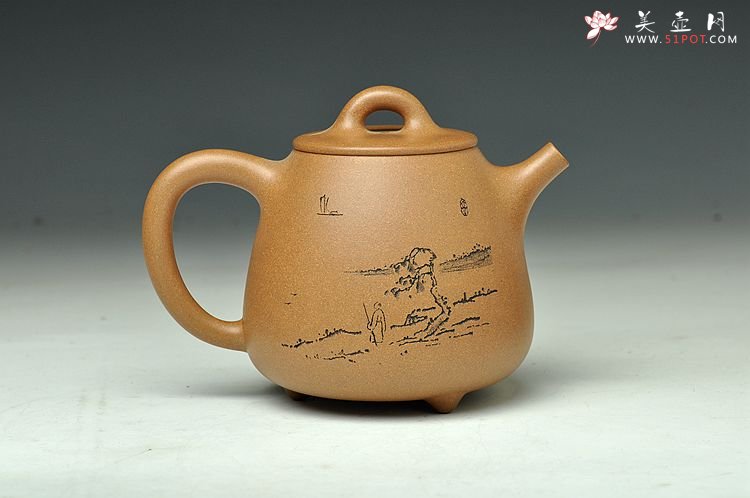 紫砂壶图片：高挑有力 敦厚生韵 与刻绘相得益彰  全手高石瓢 - 美壶网
