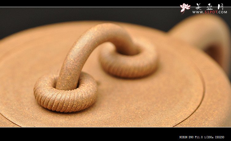 紫砂壶图片：潘小东全手新作 油润老段泥之双圈 敦厚老味足 - 美壶网