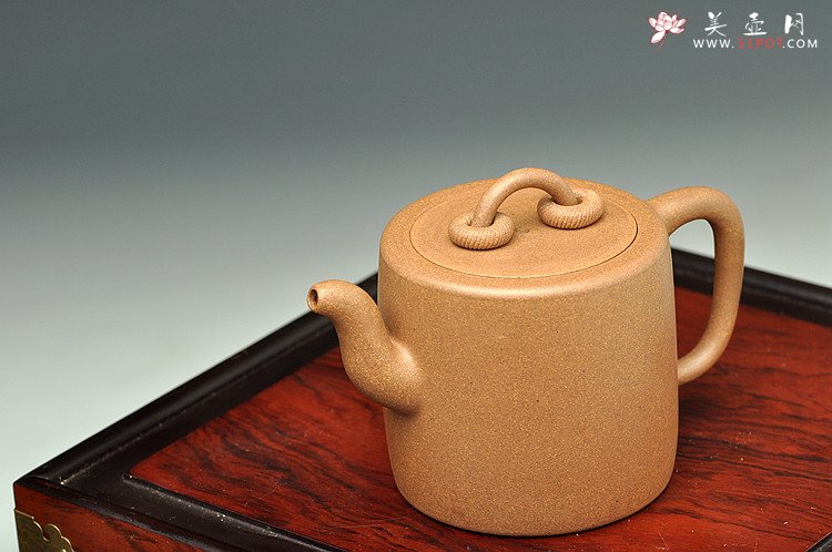 紫砂壶图片：潘小东全手新作 油润老段泥之双圈 敦厚老味足 - 美壶网