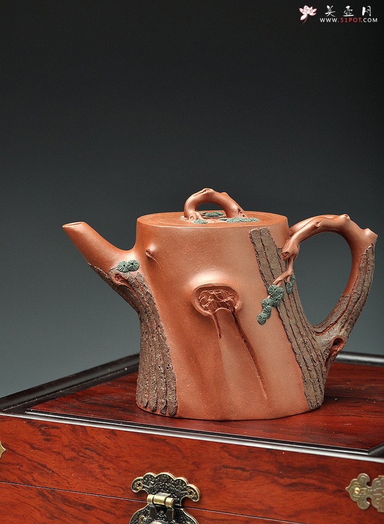 紫砂壶图片：单志萍最新作品 全手松福 造型更加经典俊秀  - 美壶网