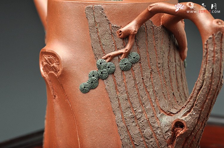 紫砂壶图片：单志萍最新作品 全手松福 造型更加经典俊秀  - 美壶网