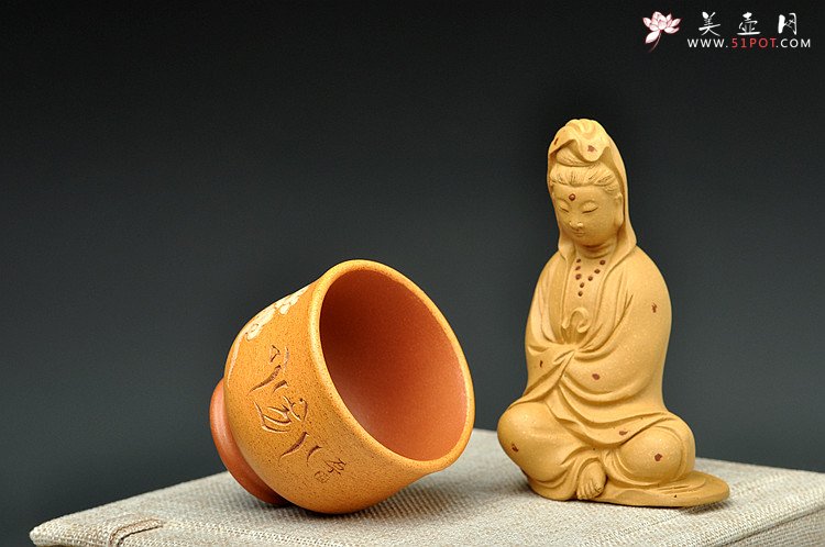 紫砂壶图片：石丁最新作品  敦煌杯 藏语‘平安吉祥’ 端庄富贵 - 美壶网