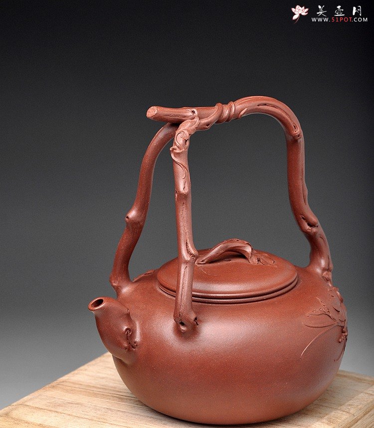 紫砂壶图片：花货奇才顾正芳 扛鼎之作 全手工丰裕提梁 飘逸大气 - 美壶网