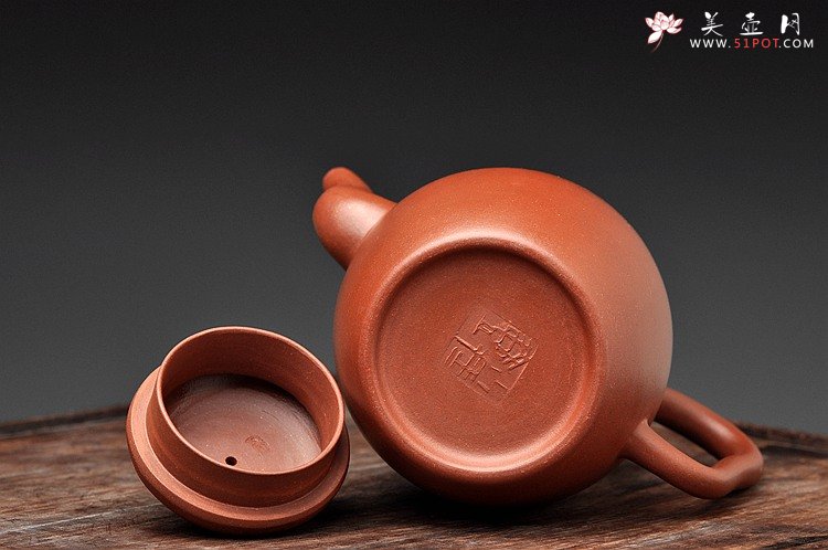 紫砂壶图片：敦厚古风 潘小东全手新作 君冠 耐品实用 - 美壶网