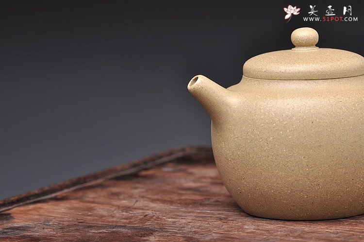 紫砂壶图片：简练素雅 高旭峰款 线条流畅 全手静月 - 美壶网