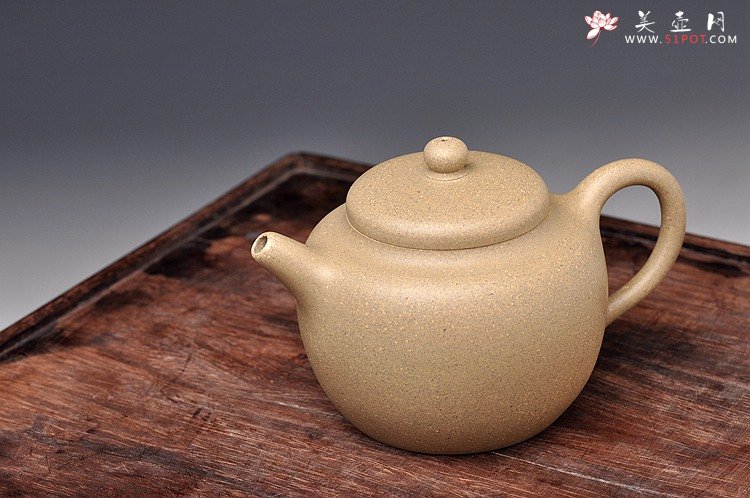 紫砂壶图片：简练素雅 高旭峰款 线条流畅 全手静月 - 美壶网