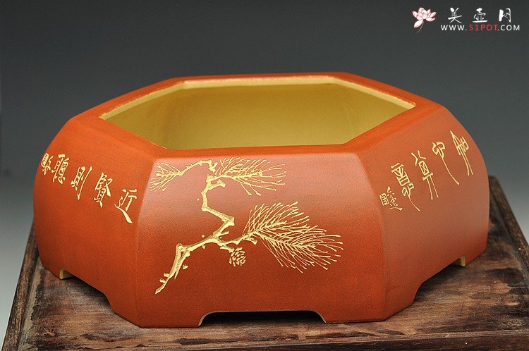 紫砂壶图片：岁寒三友之六方水洗 陆轶舟精品代表作 刀法精炼 粉浆效果更漂亮 - 美壶网