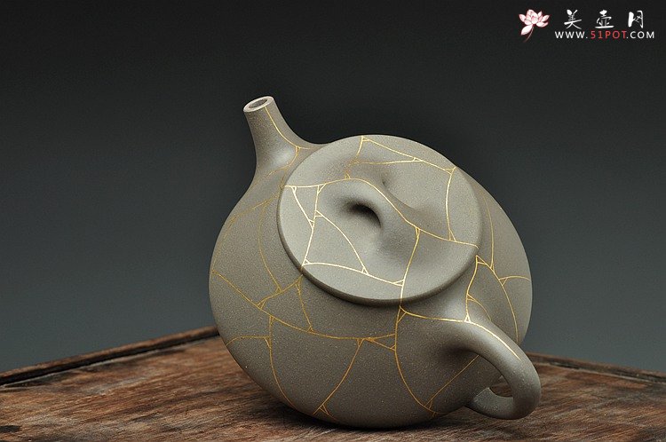 紫砂壶图片：周斌新作 全手真金冰纹大满瓢 高温青灰泥 饱满大气 - 美壶网