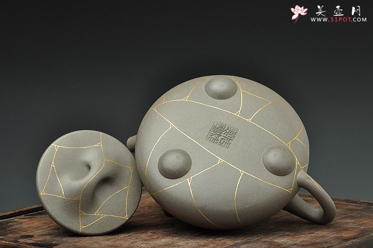 紫砂壶图片：周斌新作 全手真金冰纹大满瓢 高温青灰泥 饱满大气 - 美壶网
