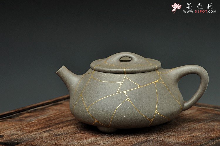 紫砂壶图片：周斌新作 全手真金冰纹大满瓢 高温青灰泥 饱满大气 - 美壶网