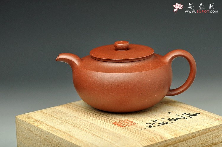 紫砂壶图片：于洪霞全手工精心力作  挚 追求紫砂挚美 饱满蓄势 寿珍韵 - 美壶网