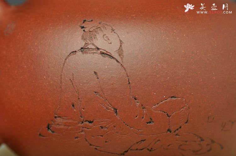 紫砂壶图片：器形端庄 体态丰盈 实用精品 文气莲子 古雅人物 - 美壶网