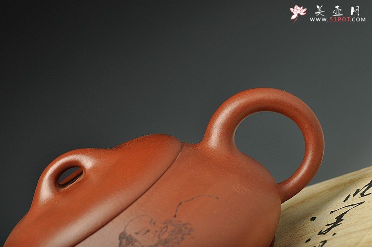 紫砂壶图片：经典器形 钱伟刚精心装饰达摩 汉棠石瓢 - 美壶网